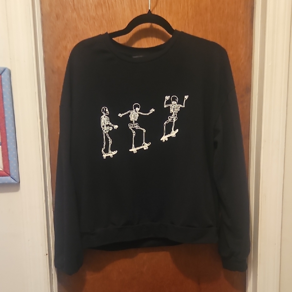 SHEIN Black Skeleton Graphic Crewneck Sweater